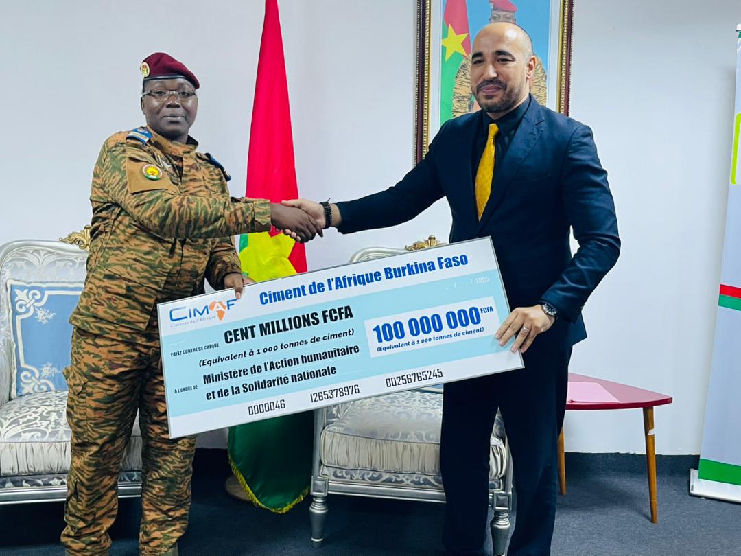 CIMAF Burkina Faso a procédé à la remise d’un don de 1 000 tonnes de ciment